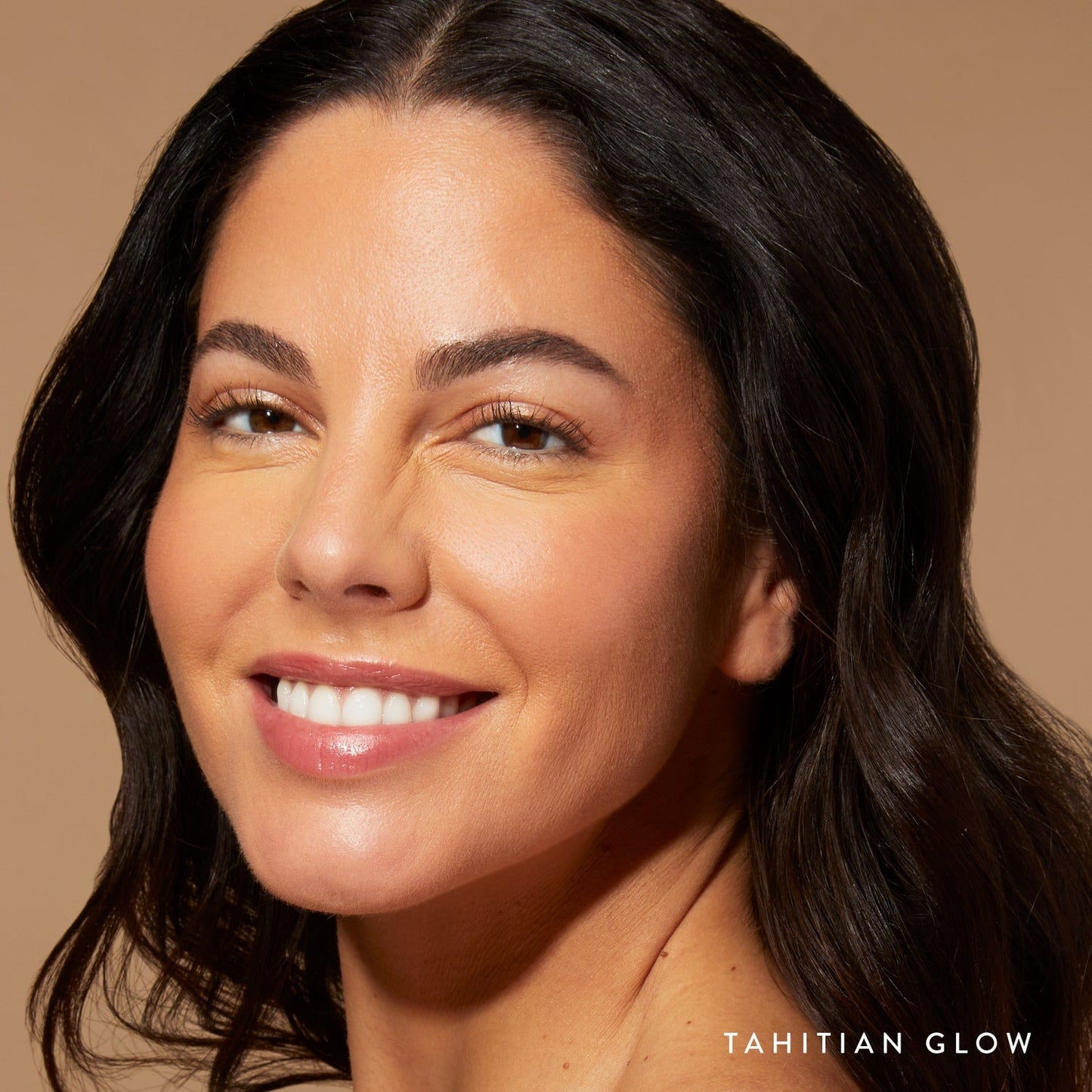 Baked body frosting face & body glow vacation edition Tahitian glow model