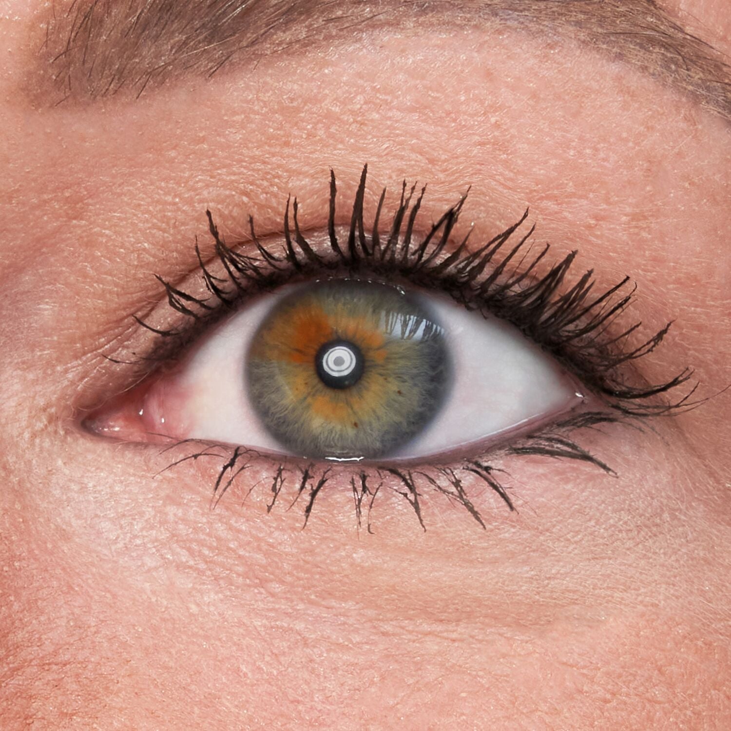 Always there lengthening mascara Macro model