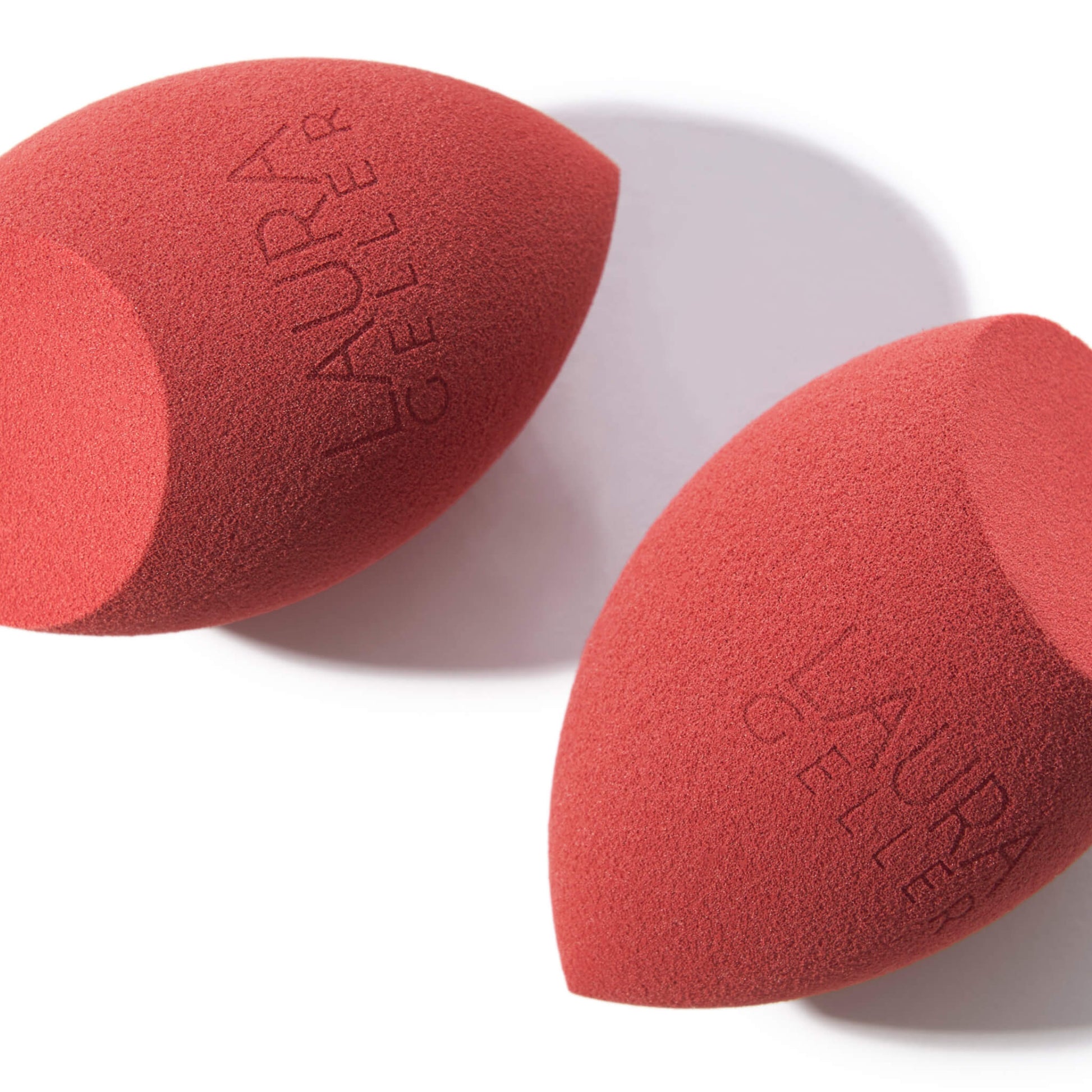 Full Face Blending Sponge lifestyle layflat close up