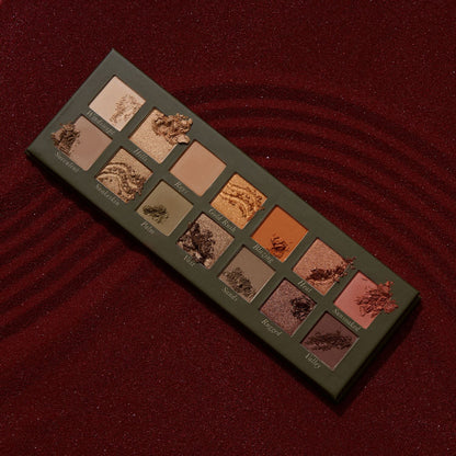 Seasonless Staples Desert Dreams 14 Multi-Finish Eyeshadows lifestyle 2