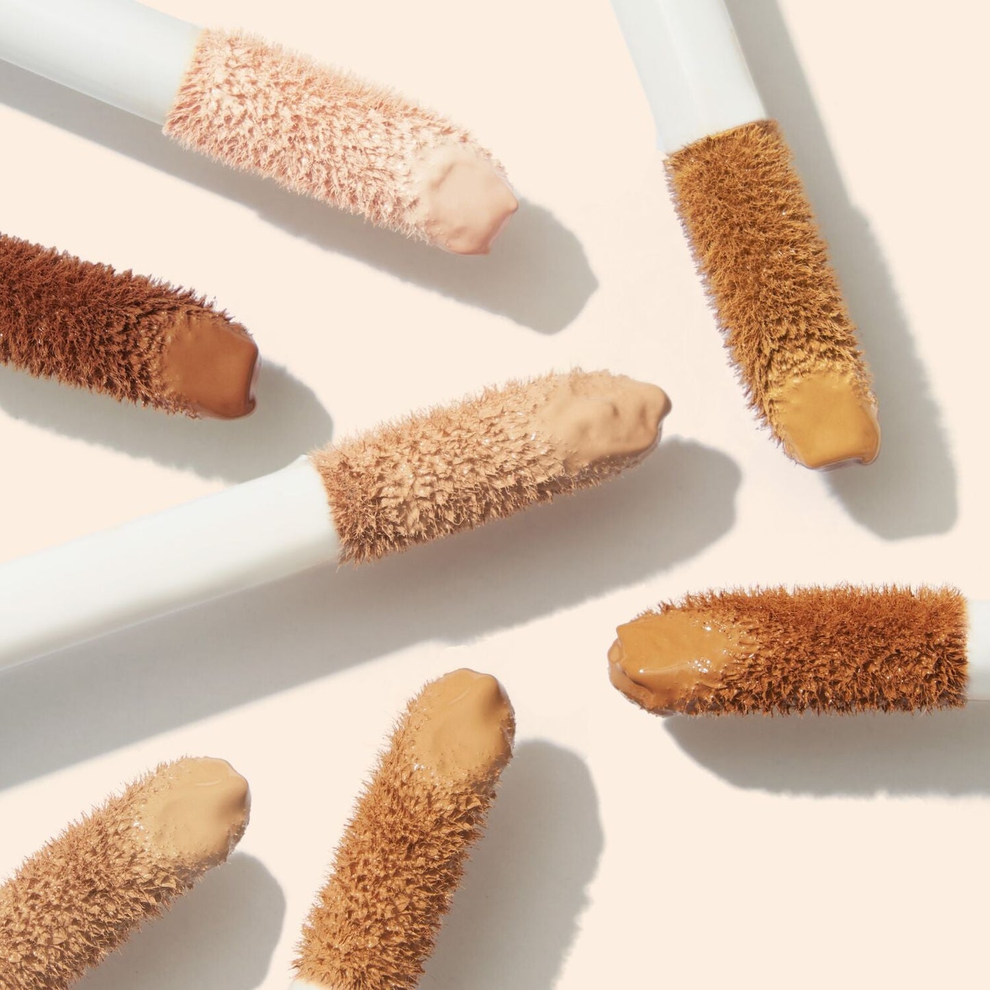 Ideal Fix Concealer Applicator Lifestyle