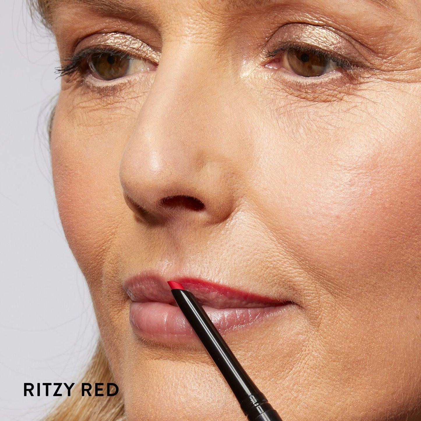 love your lips duo macro model shot ritzy red