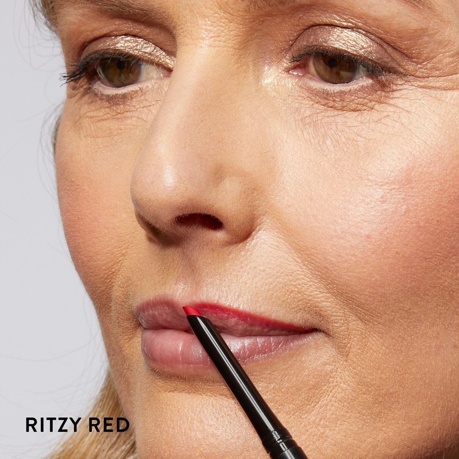 love your lips duo macro model shot ritzy red
